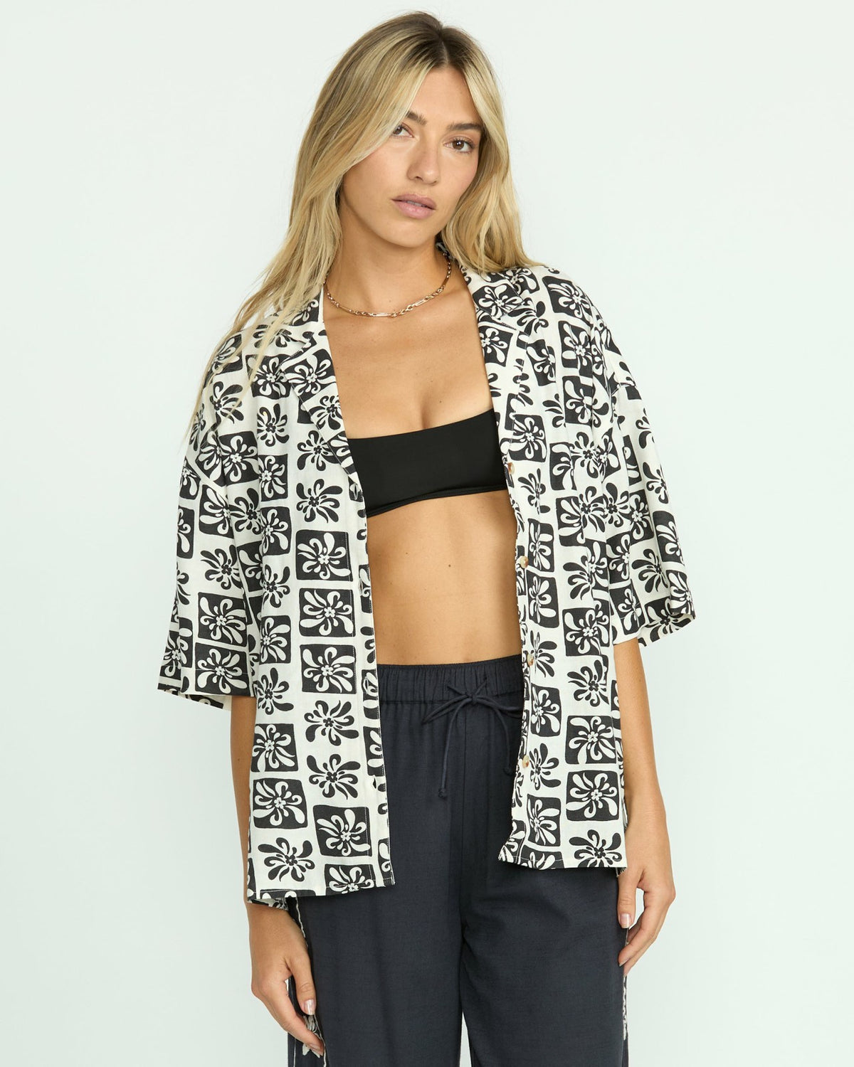 Beach Side Printed Short Sleeve Shirt - Black Sands