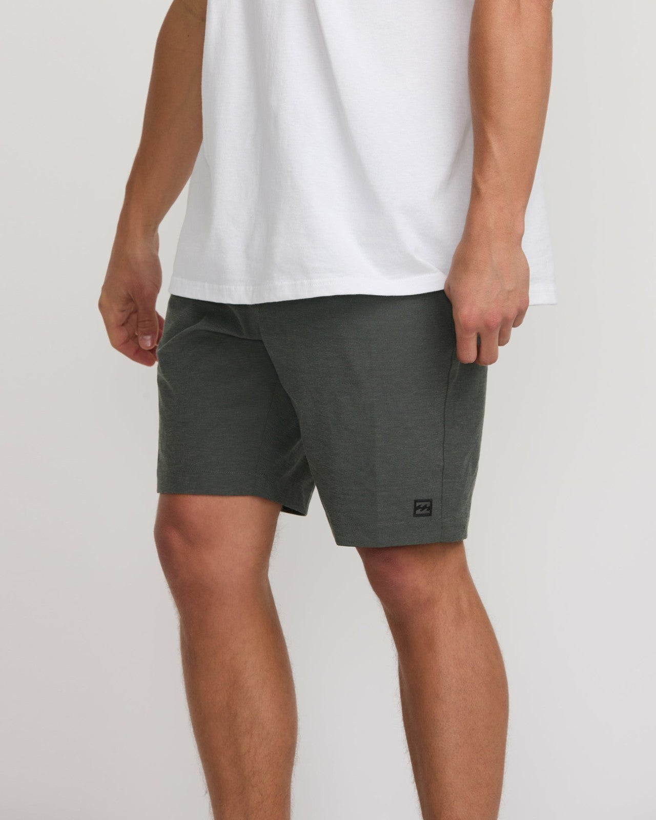 Crossfire Submersible 19" Hybrid Shorts - Asphalt