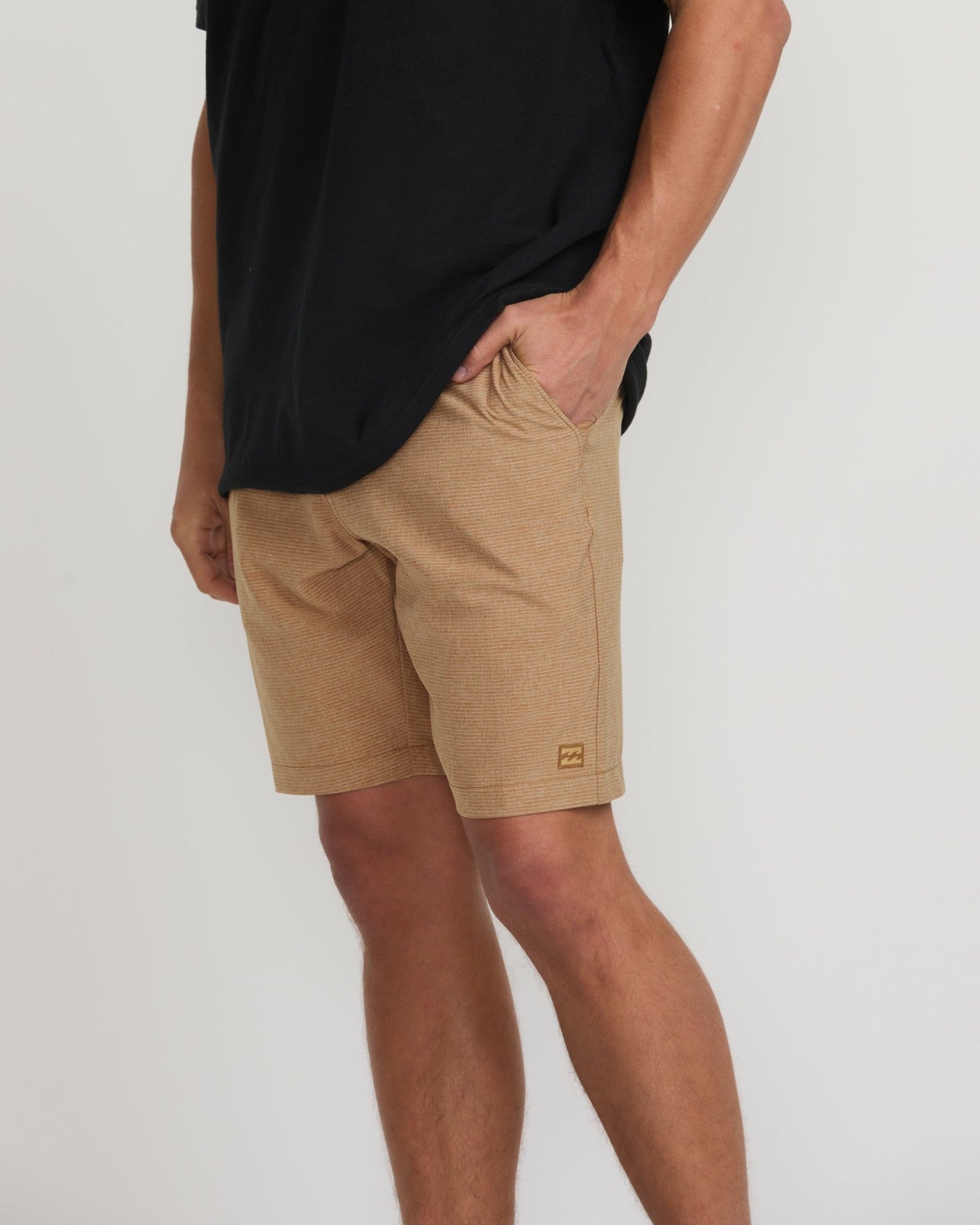Crossfire Submersible 19" Hybrid Shorts - Tobacco