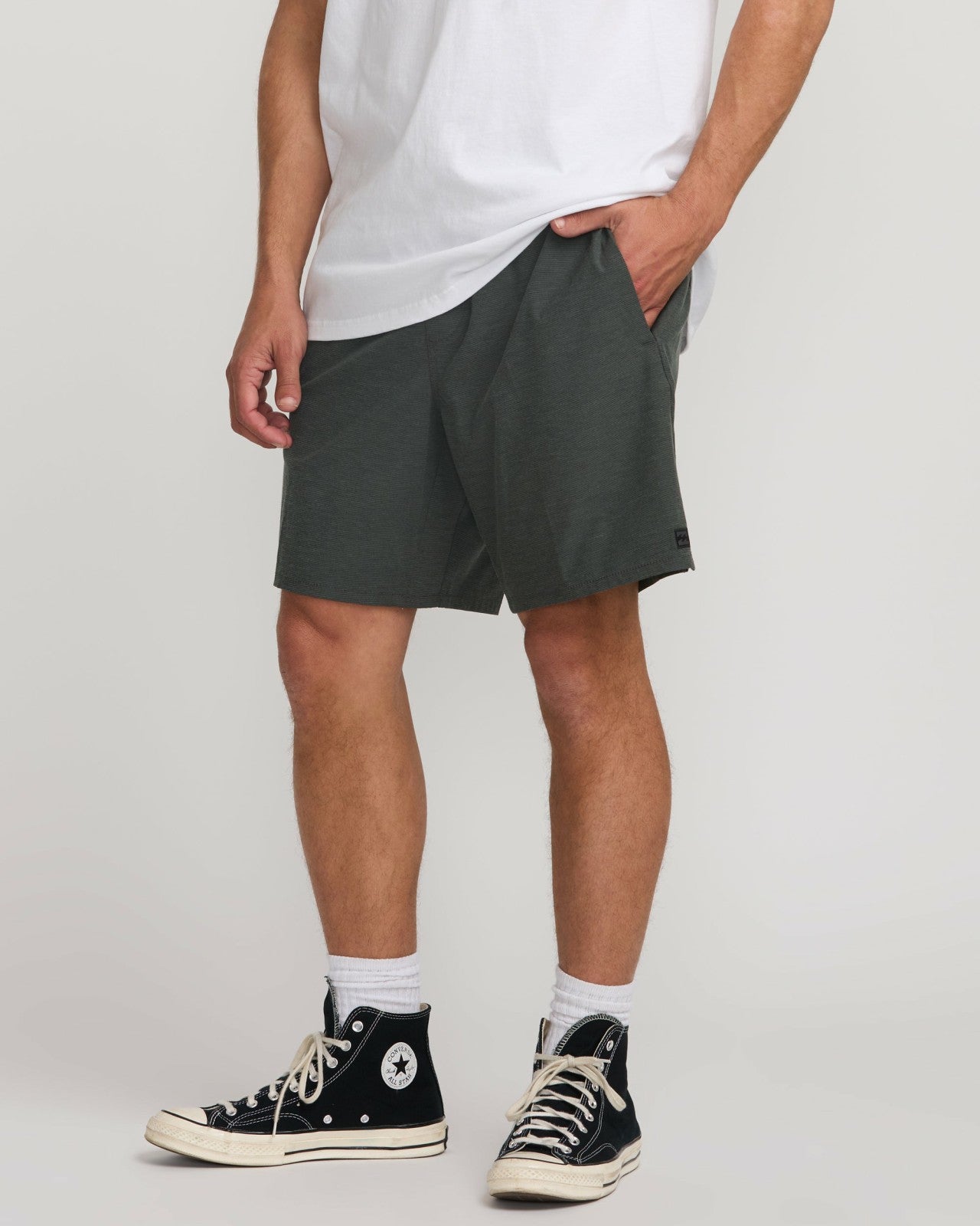Crossfire Elastic Submersible 18" Hybrid Shorts - Asphalt