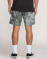 Crossfire Elastic Submersible 18" Hybrid Shorts - Black Camo