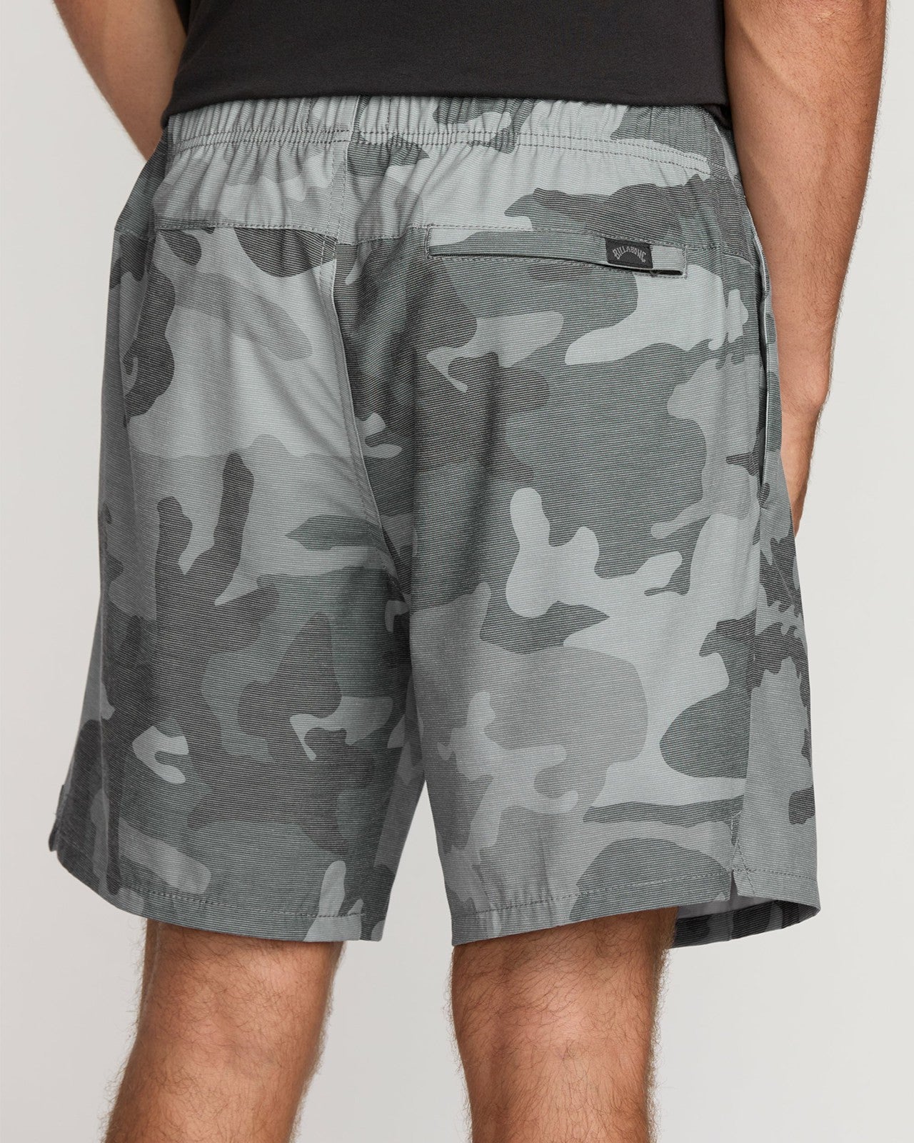 Crossfire Elastic Submersible 18" Hybrid Shorts - Black Camo