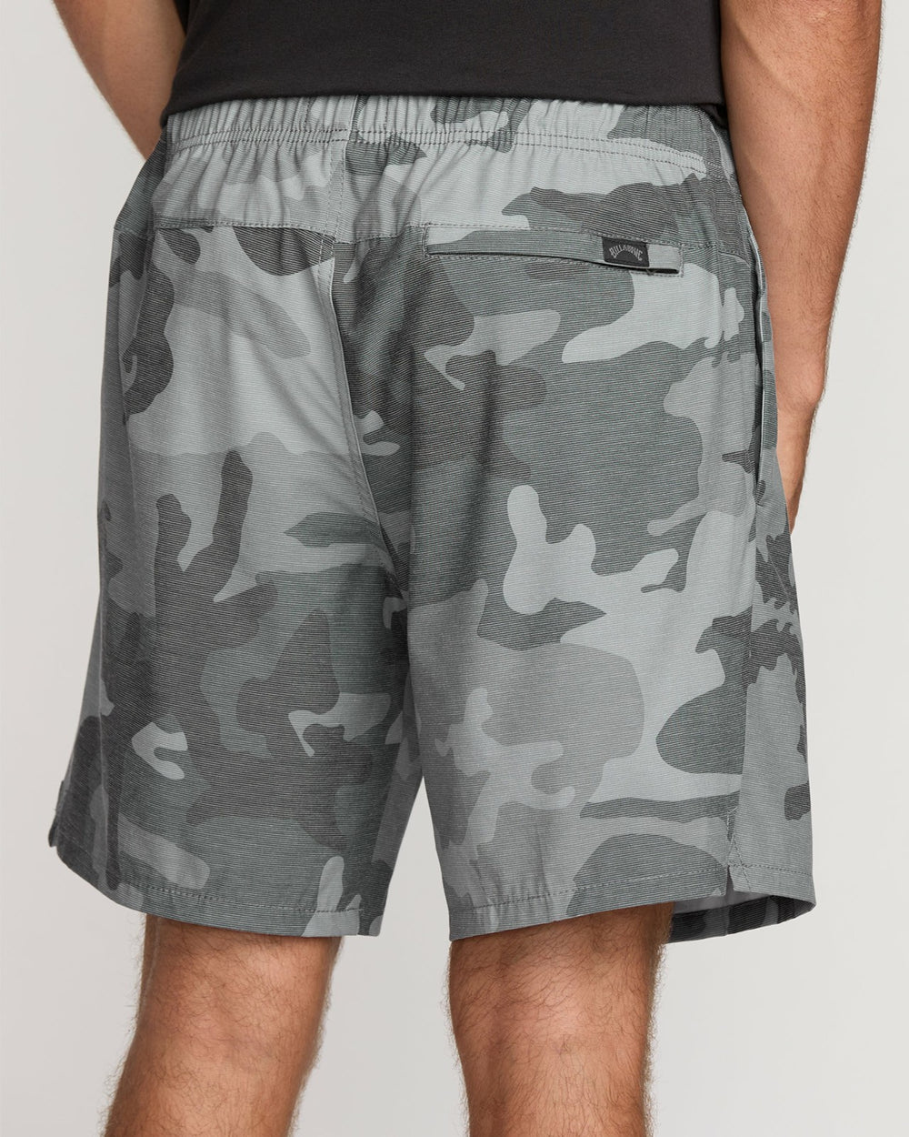Crossfire Elastic Submersible 18" Hybrid Shorts - Black Camo