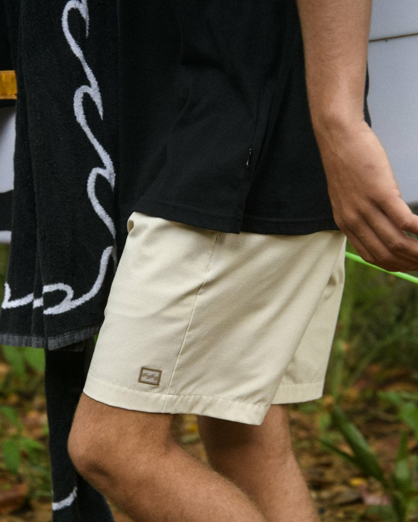 Crossfire Submersible 21" Hybrid Shorts - Bleached Sand
