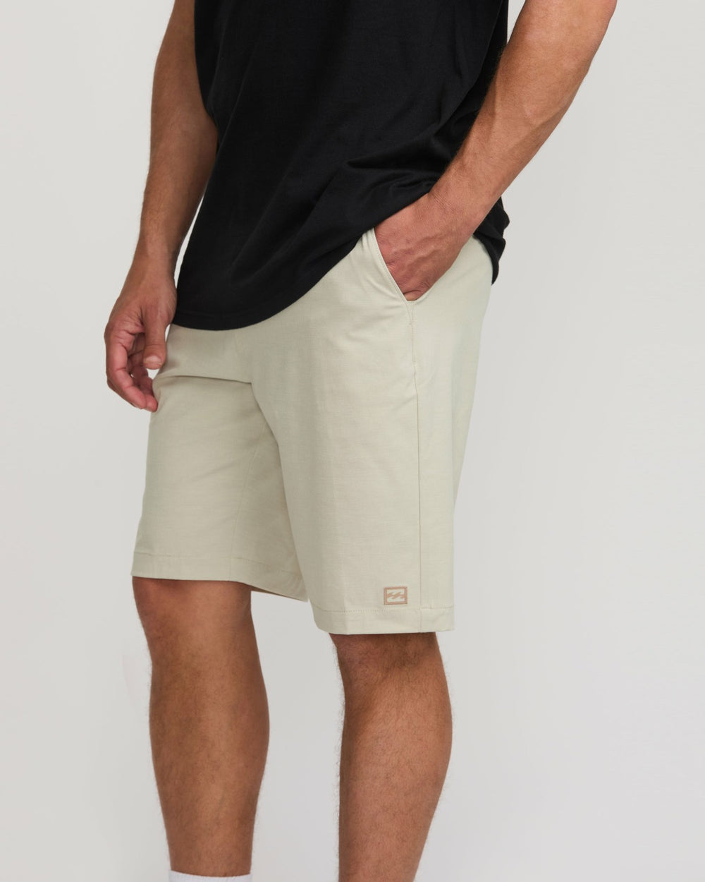 Crossfire Submersible 21" Hybrid Shorts - Bleached Sand