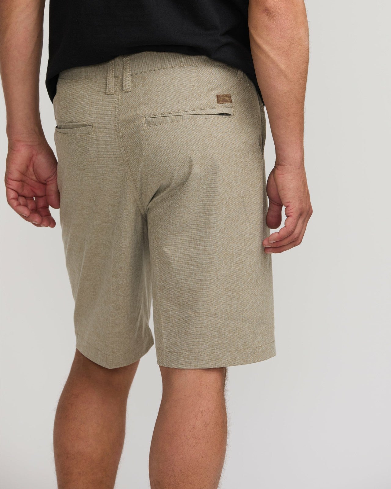 Crossfire Submersible 21" Hybrid Shorts - Khaki