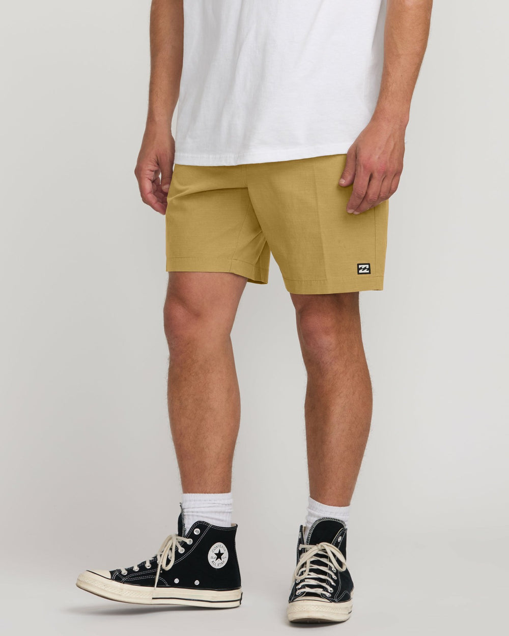 Crossfire Wave Wash Submersible 18" Hybrid Shorts - Khaki