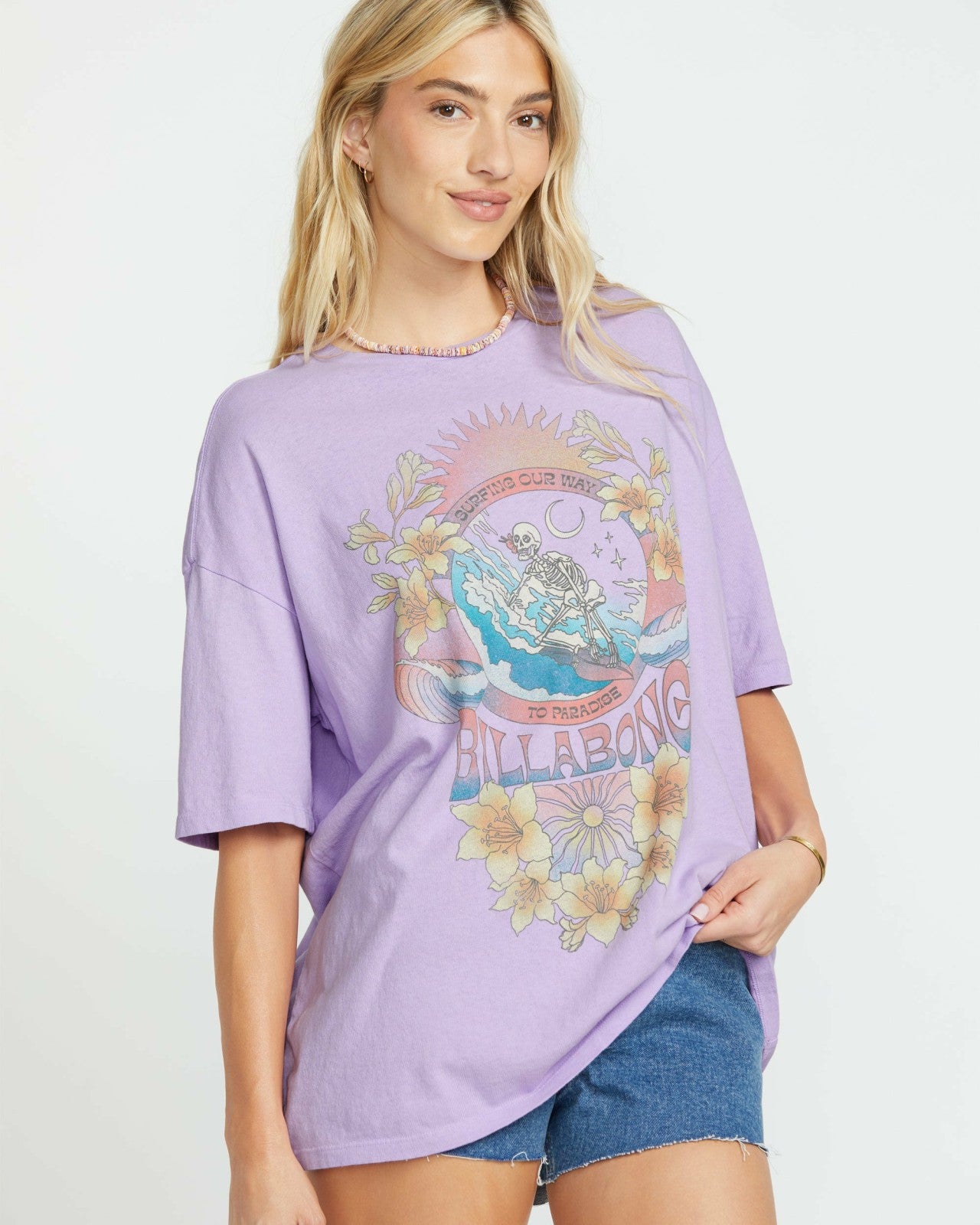 Goes Around Here Tee - Peaceful Lilac