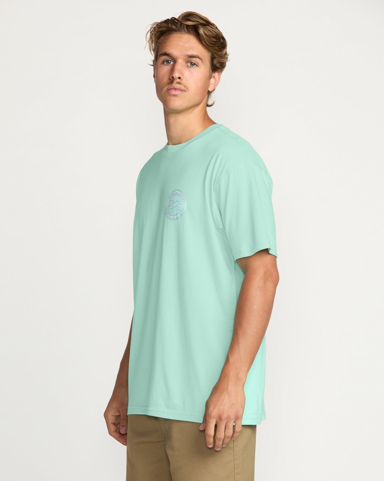 Hollow Premium Tee - Bermuda