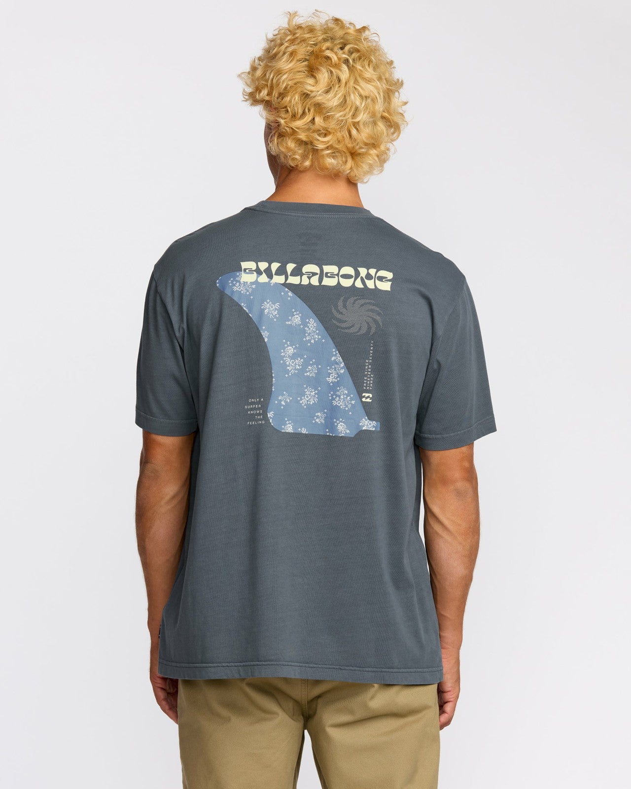 Single Fin Premium Wave Wash Short Sleeve T-Shirt - Midnight Blue