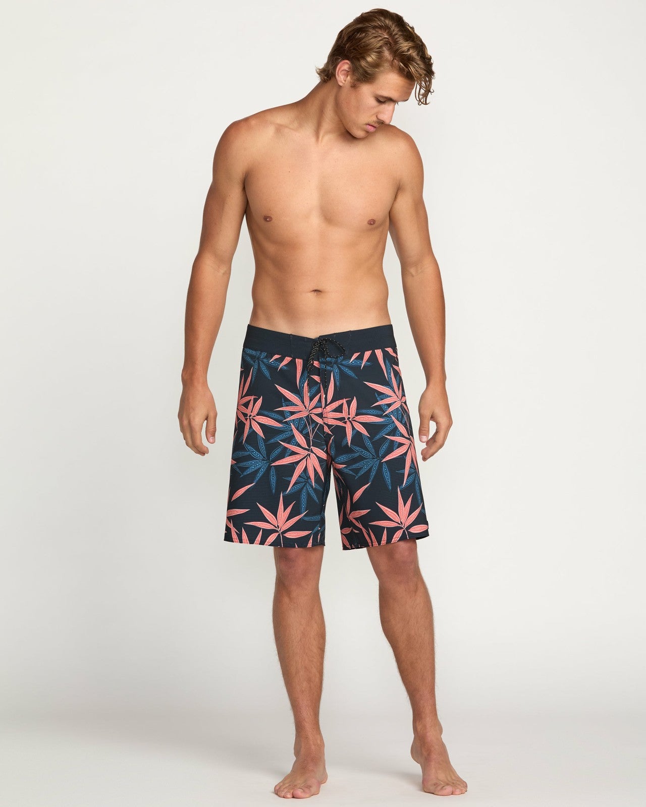 Sundays Airlite 19" Boardshorts - Deep Blue