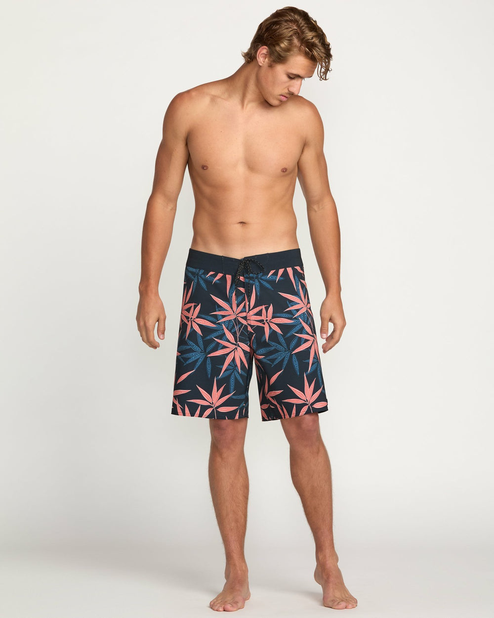 Sundays Airlite 19" Boardshorts - Deep Blue