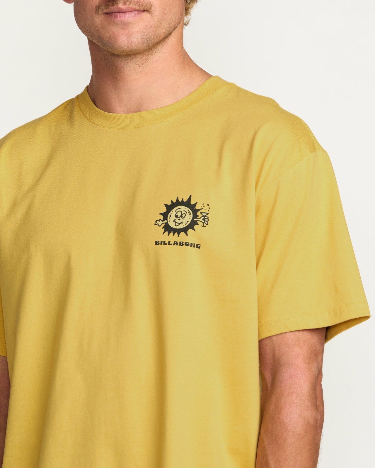 Sun Fun Regular Tee - Vintage Gold
