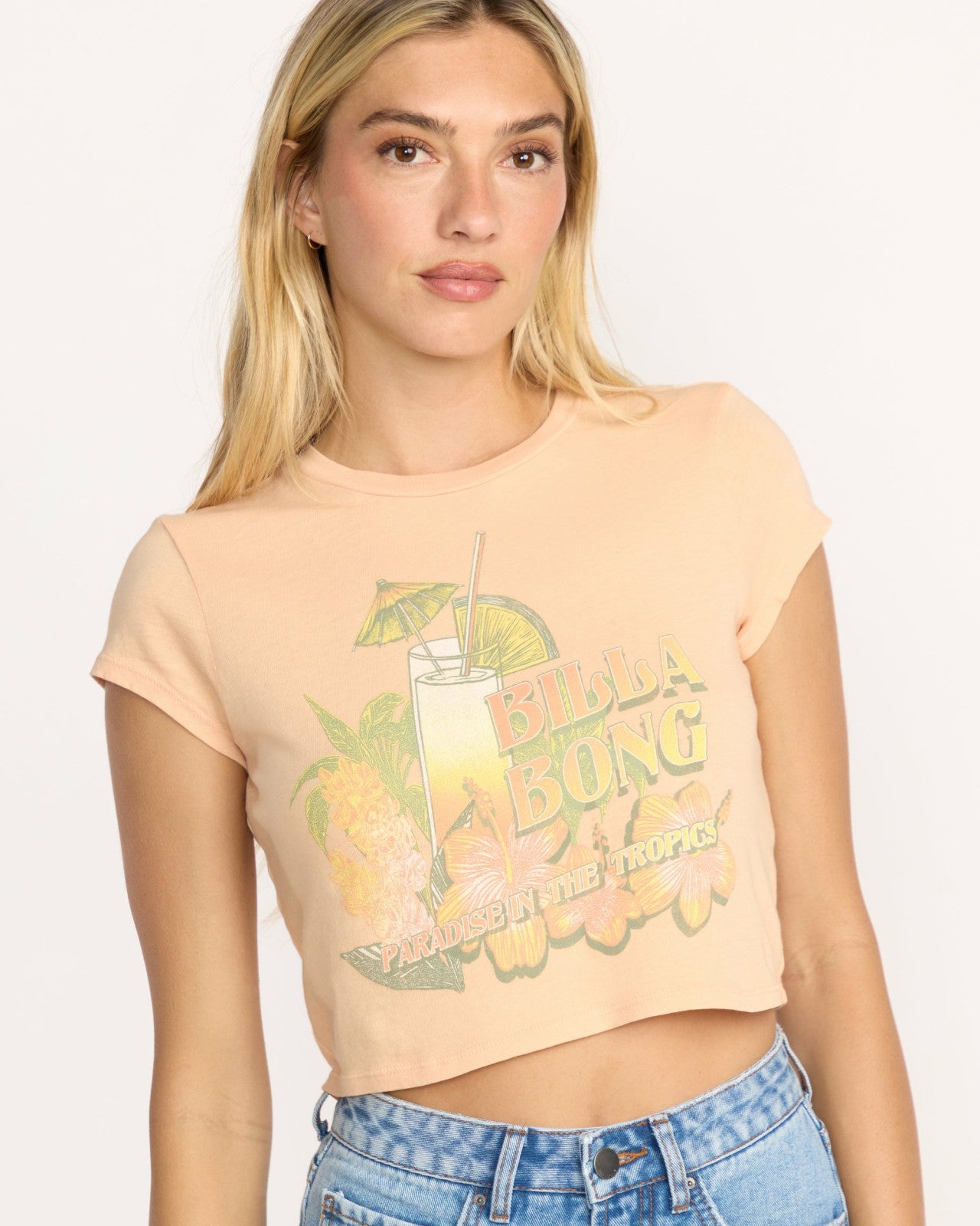 Vacay Awaits Tee - Sunstone